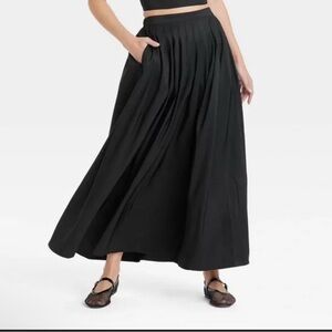 Women’s Plated Elegant Black Maxi Skirt